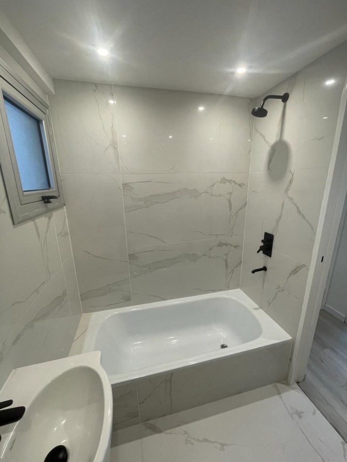 Dto 5amb. 2 cocheras Centro Castelar Norte 