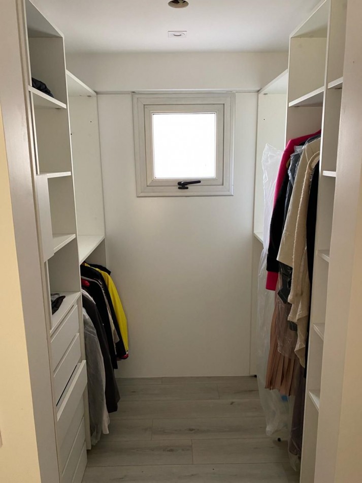 Dto 5amb. 2 cocheras Centro Castelar Norte 