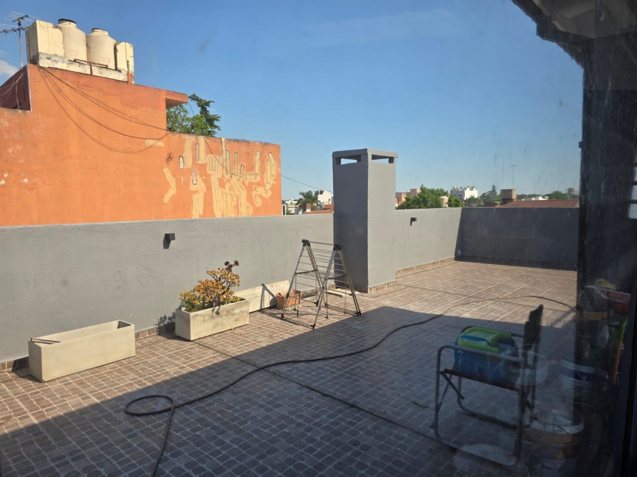 Dto. 3 ambientes con quincho con parrilla y terraza , excelente estado y ubicacion