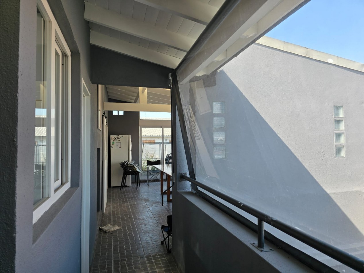 Dto. 3 ambientes con quincho con parrilla y terraza , excelente estado y ubicacion