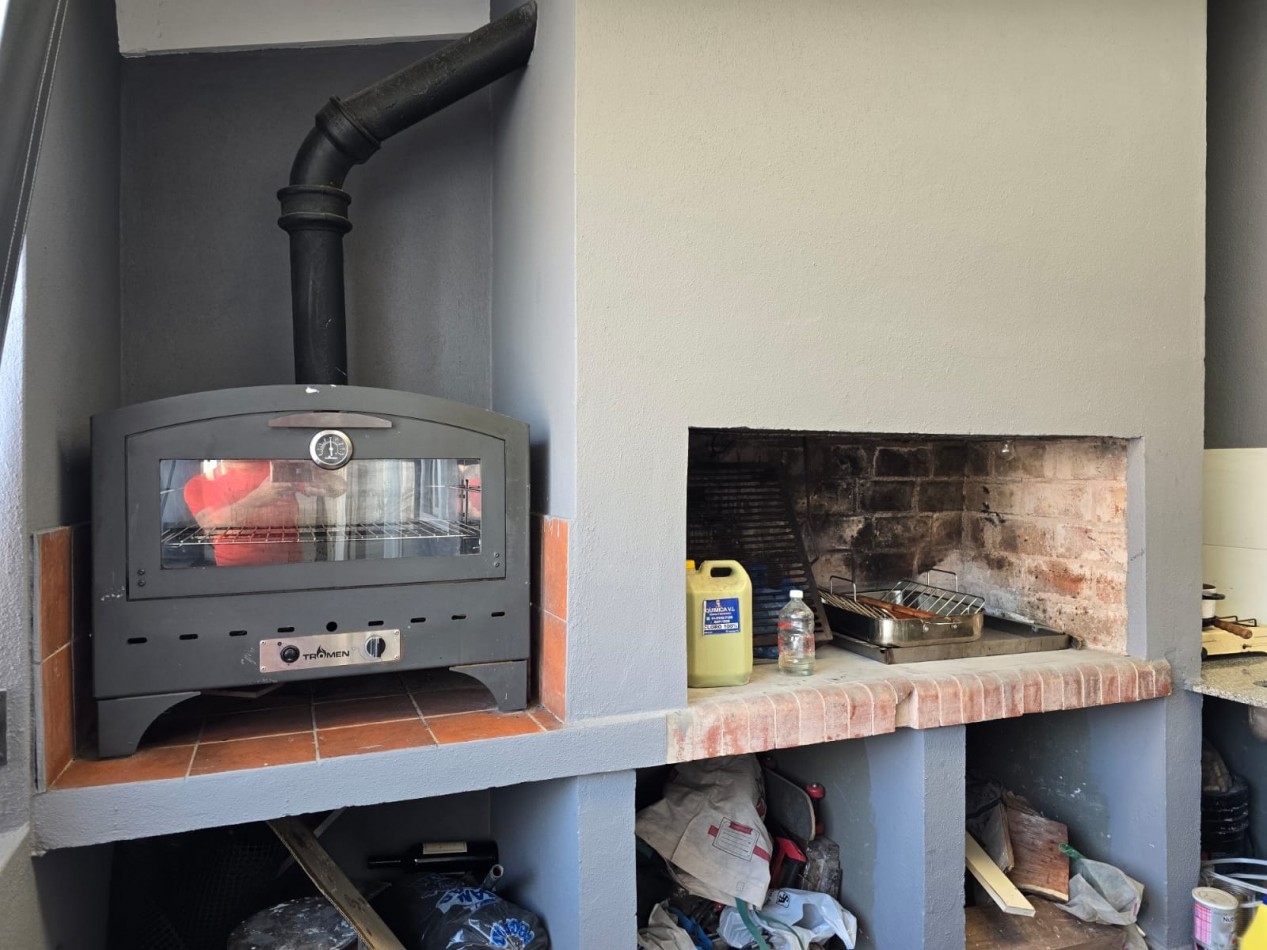 Dto. 3 ambientes con quincho con parrilla y terraza , excelente estado y ubicacion