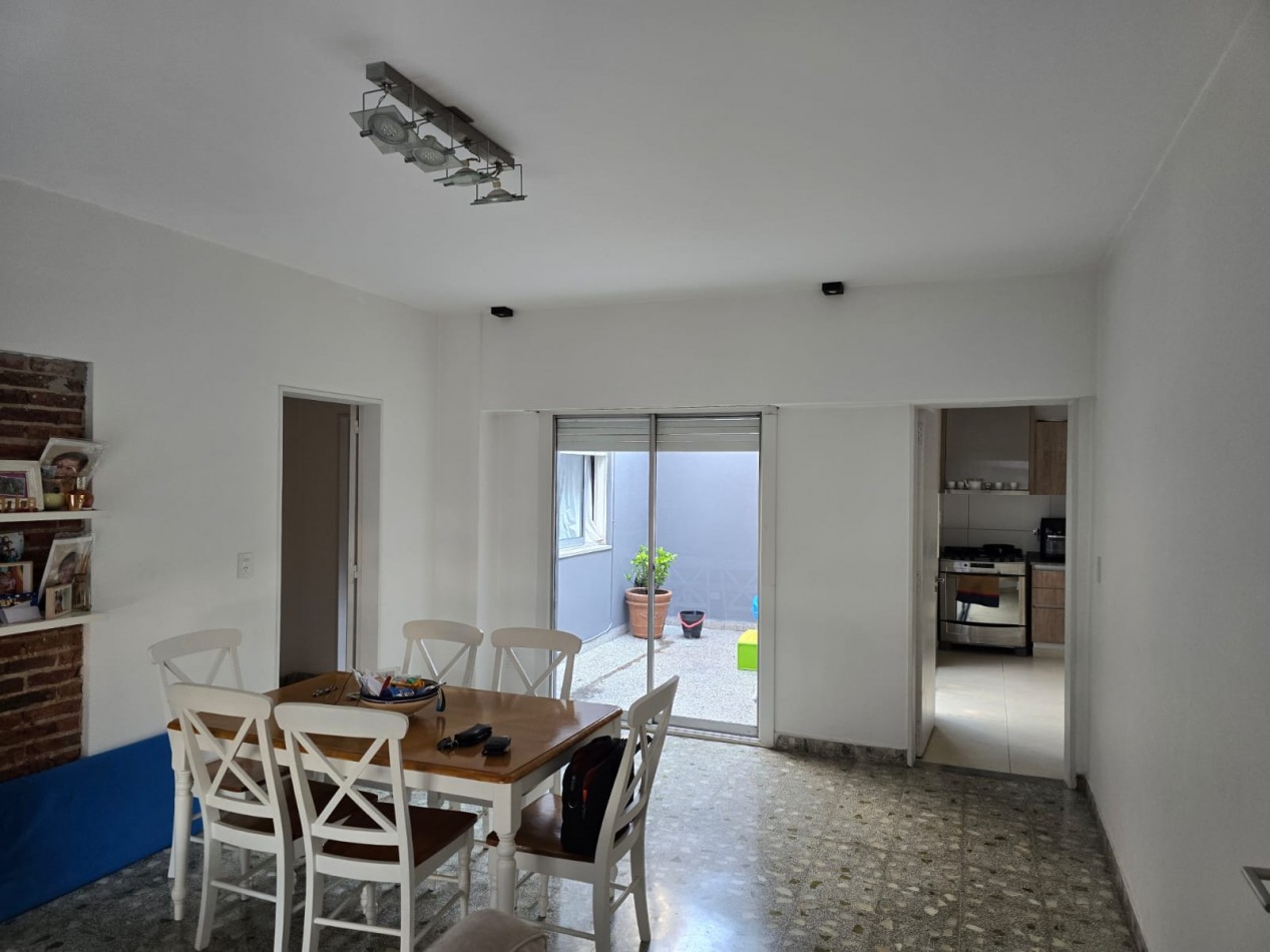 Dto. 3 ambientes con quincho con parrilla y terraza , excelente estado y ubicacion