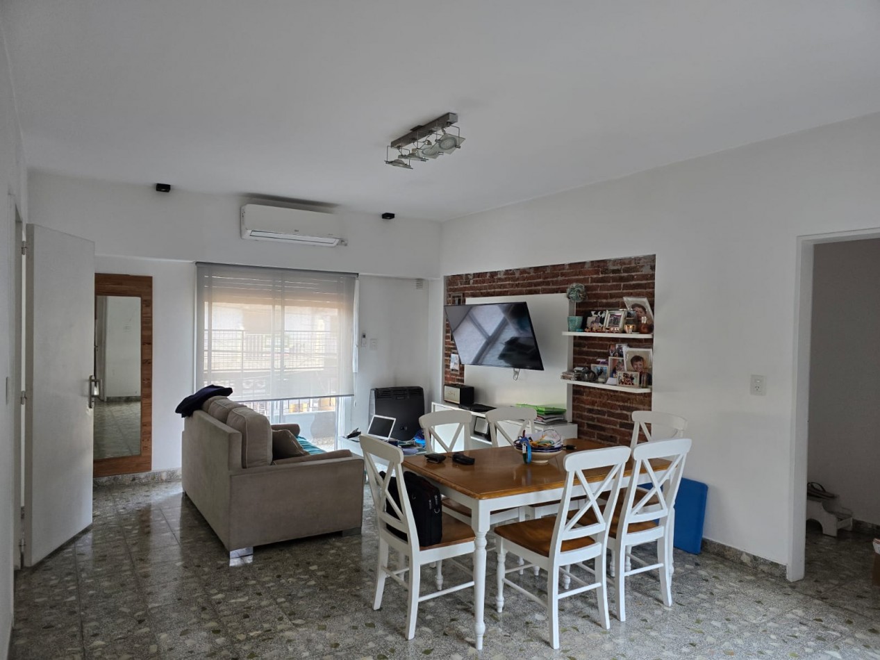 Dto. 3 ambientes con quincho con parrilla y terraza , excelente estado y ubicacion