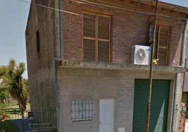 Chalet dos planta con amplio lote, toma menor valor /auto